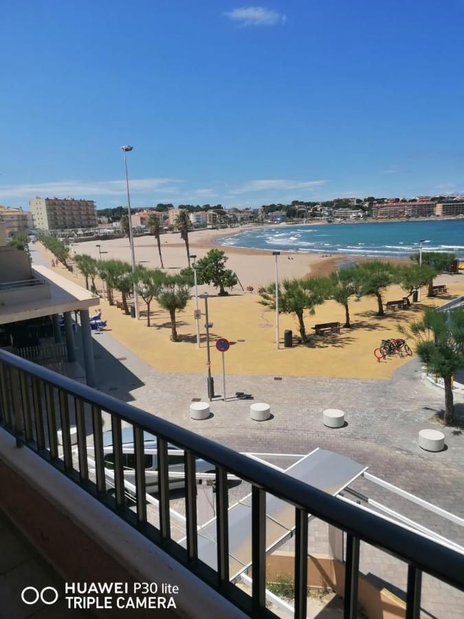 Riells Playa Apartment L'Escala Exterior photo